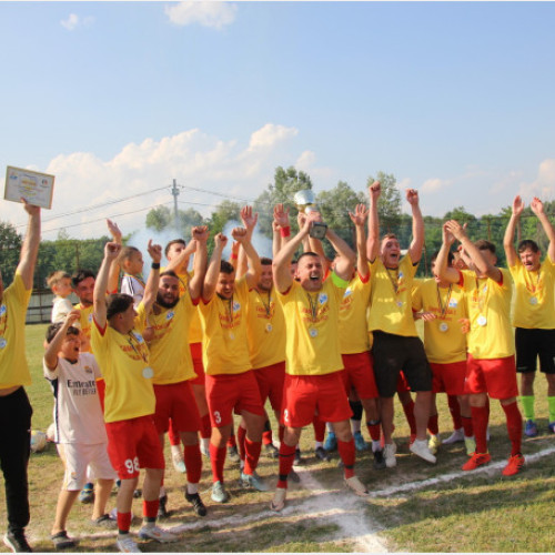 Zorile Buntesti, campioana Ligii a V-a pentru a treia oară, a fost premiată în cadrul unei ceremonii festive