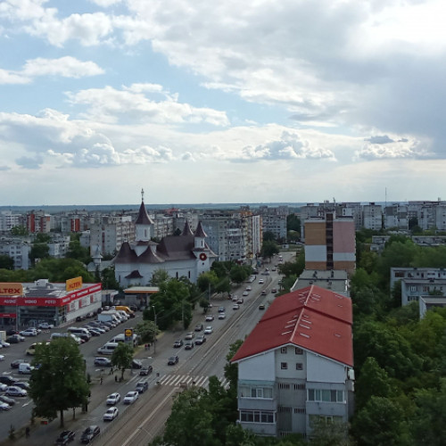 bugetul orașului Galați pentru 2024 a fost aprobat cu unele scepticism, după ce au fost discutate detaliile financiare ale anului. Potrivit unor informații din ședința recentă a Consiliului Local, bugetul pentru anul acesta este cel mai mare din ultimii opt ani, fiind construit pe baza așteptărilor galatenilor. Autoritățile vor să ofere servicii mai bune pentru cetățeni și să înceapă proiecte noi pentru dezvoltarea orașului.