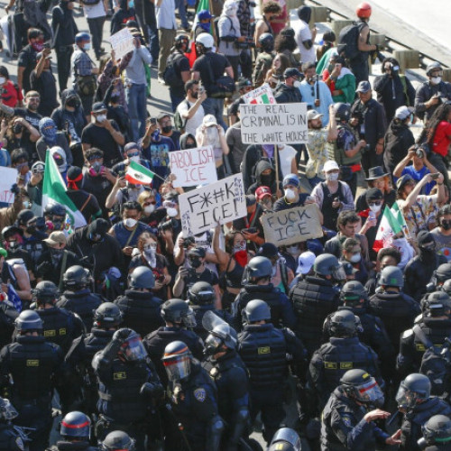 Proteste în mai multe orașe din SUA împotriva raidurilor și deportărilor în masă