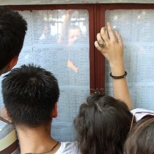 Primul pas pentru elevii care susțin bacalaureatul în România: vizualizarea lucrărilor înainte de depunerea contestațiilor