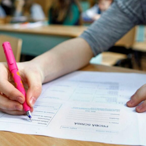 examenul de bacalaureat 2025: prima proba a fost susținută pentru Limba și literatura română