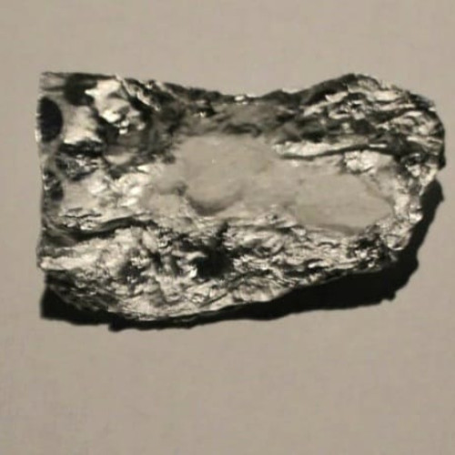 Tânăr prins cu droguri pe stradă în Botoșani