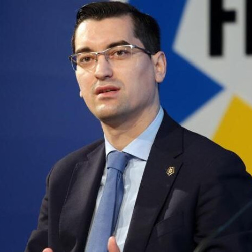 Adrian Mititelu întrerupe discursul președintelui FRF la Adunarea Generală