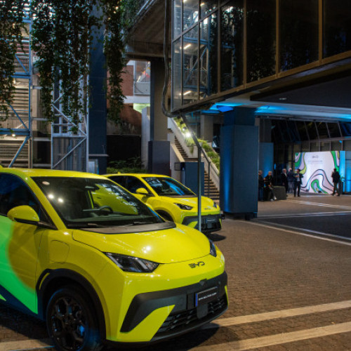 China intră pe piața europeană cu noua mașină electrică Dolphin Surf