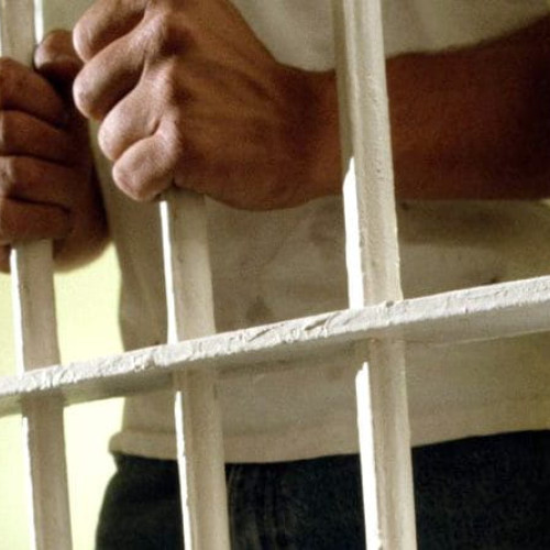 individ din hunedoara a agresat un politist într-un conflict legat de mașini