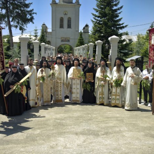 Sărbătoare duhovnicească la mănăstirea Păsărea: zi plină de credință și frumusețe