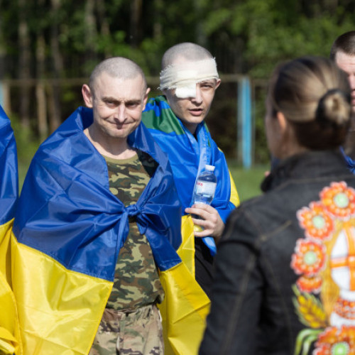 Rusia și Ucraina au realizat un nou schimb de prizonieri de război, informează digi24.ro, după discuțiile de pace din Turcia de săptămâna trecută. Potrivit sursei, schimbul a avut loc marți și a inclus un număr necunoscut de persoane bolnave și rănite, fiind rezultatul unui acord negociat în cadrul acestor discuții. Anterior, luni, a avut loc un prim schimb, în care participanții erau sub 25 de ani.