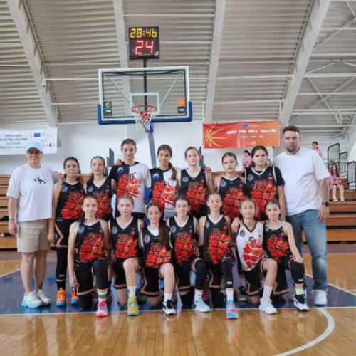 echipa de baschet feminin a cs crisul oradea, locul al șaselea la campionatul național u13