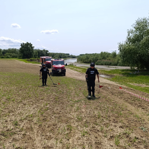 echipele pirotehnice din botosani si suceava participă la sesiuni de pregătire pentru gestionarea muniției neexplodate