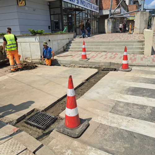 Reparații la rețeaua de canalizare în Piatra Neamț pentru prevenirea inundațiilor