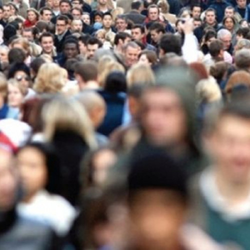 scădere a numărului de nașteri și creștere a mortalității în martie 2025