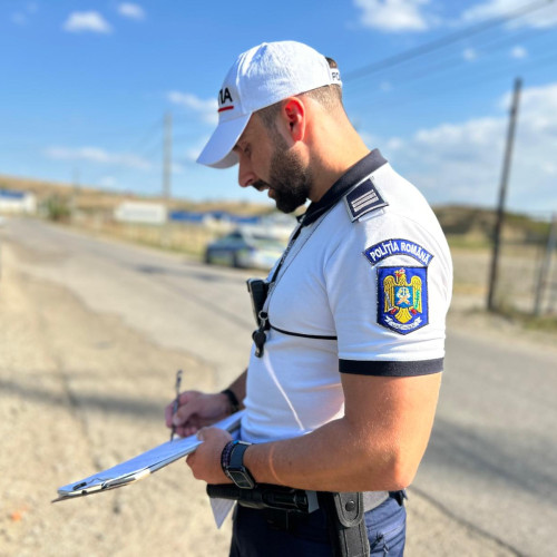 Acțiune a poliției pentru prevenirea faptelor antisociale în Săveni