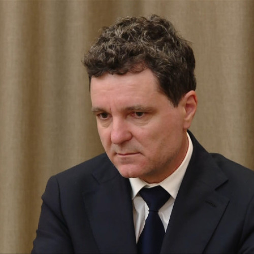 potrivit digi24.ro, numele viitorului premier va putea fi făcut public cel mai devreme săptămâna aceasta. președintele României, Nicușor Dan, s-a exprimat la o conferință de presă la Odesa, afirmând că nu poate promite o dată precisă, deoarece nu a fost stabilit încă un calendar clar pentru acest proces.