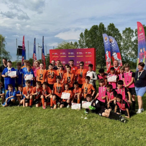 echipa de juniori a viitorul madaras câștigă turneul din ungaria și pedalează spre barcelona