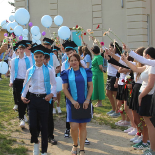 Ultima sunet la școala gimnazială "Miron Pompiliu" din Ștei