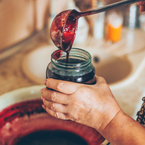 Productia de fructe din Moldova, afectata de inghet, duce la scaderea si cresterea preturilor la alimentele din piata