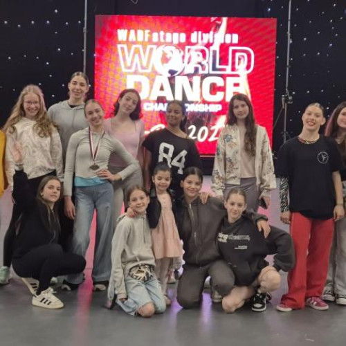 Performanță deosebită pentru dansatorii de la step up dance center din cluj-napoca