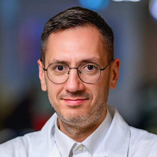 Medicul Ionuț Sandu, specializat în chirurgie endocrină, se alătură echipei Spitalului Arcadia
