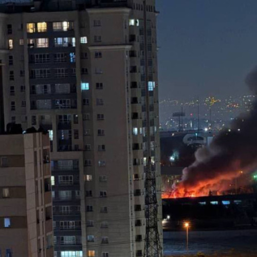 Israelul a lansat o operațiune militară asupra Iranului, numită „Rising Lion”, anunță ministrul aparării, Israel Katz. Potrivit surselor, au fost lovite zeci de ținte legate de programul nuclear iranian și alte instalații militare. Zboruri de atac au vizat situri nucleare, inclusiv o uzină de imbogățire a uraniului din Natanz, relatează Digi24.ro.