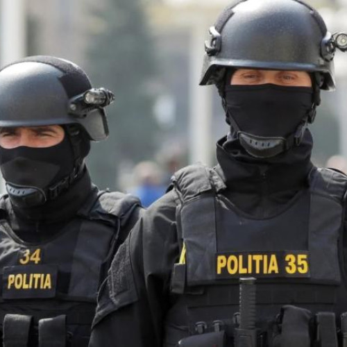 Un suspect arestat pentru furt dintr-un imobil din Gherla