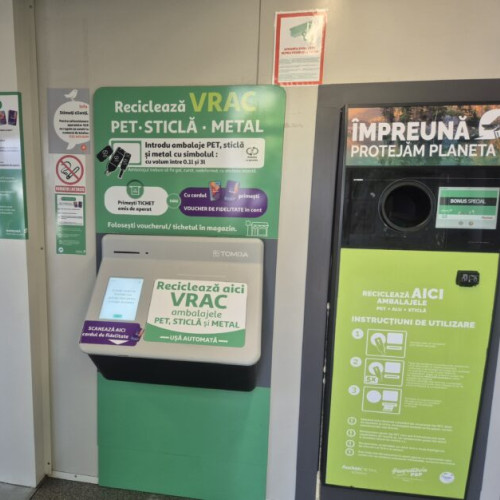 Auchan lansează sistem inovator de colectare automată a ambalajelor în magazinul din Militari