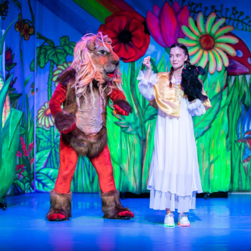 Spectacol de teatru cu și pentru copii în mai multe locuri din țară