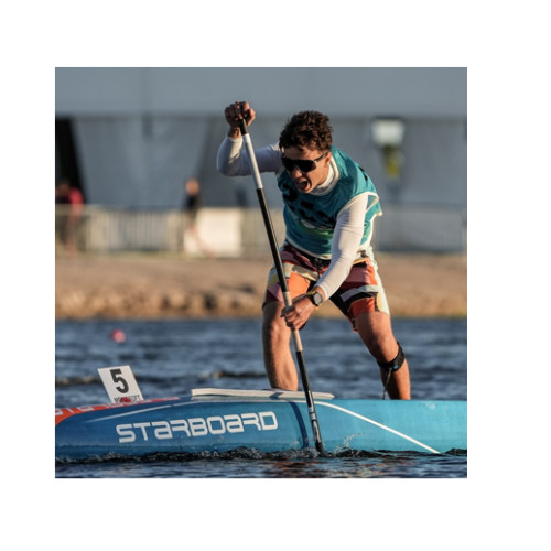 Matei Barbu, campion mondial la stand-up paddling la 16 ani