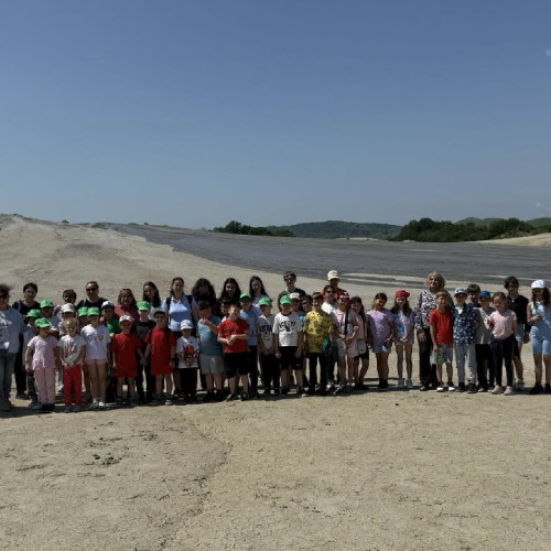Zi plină de învățare și emoție pentru elevi în excursie la Buzău