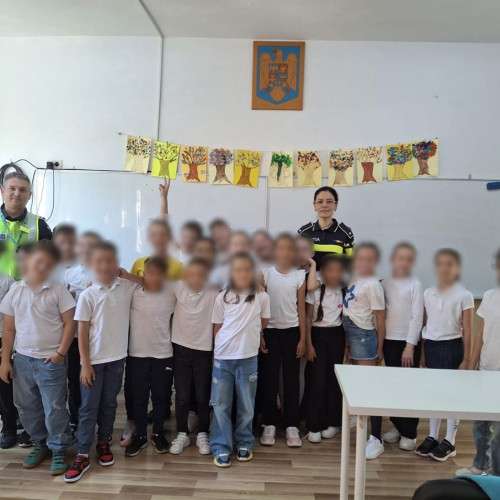 Oamenii legii au organizat o activitate educațională cu elevii de la Școala Gimnazială nr. 40 „Aurel Vlaicu” din Constanța