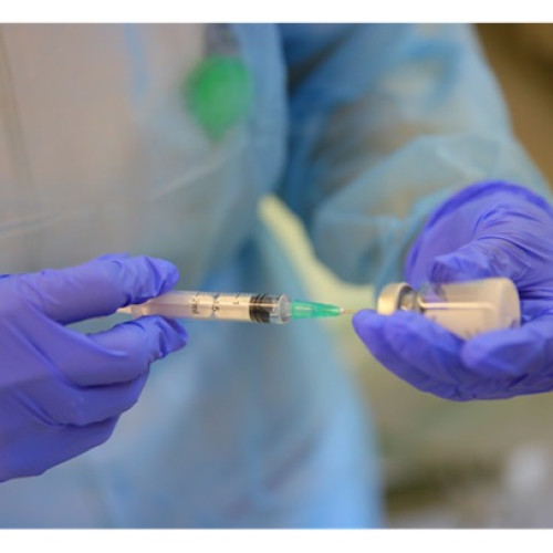 Un vaccin experimental promite să revoluționeze tratamentul melanomului în Regatul Unit