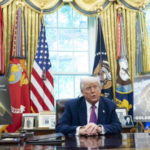 Donald Trump a raportat venituri de peste 600 de milioane de dolari din activități cu criptomonede, cluburi de golf și alte afaceri în declarația sa financiară publicată recent, conform digi24.ro. Potrivit acesteia, averea sa a crescut în urma investițiilor în criptomonede, precum și din proiecte imobiliare și alte afaceri deținute.