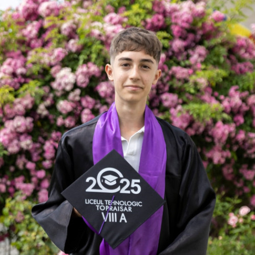 Matei Radu, elev al liceului tehnologic din Topraisar, a obținut media 10 în toți cei patru ani de gimnaziu