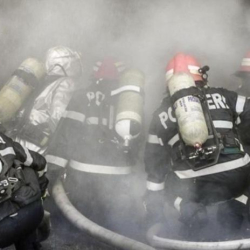 Incendiu în Cluj-Napoca: un bărbat a fost găsit inconștient după ce a uitat mâncarea pe foc