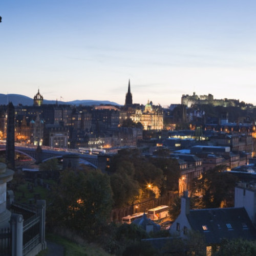 Mutare în Edinburgh: americanii aleg Scotia din cauza tensiunilor politice din SUA