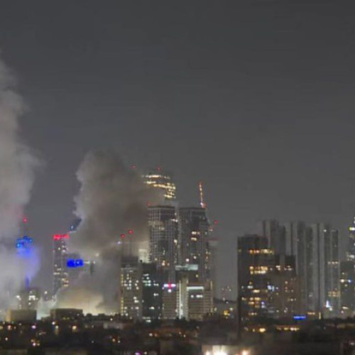 Iranul revendică utilizarea unui nou tip de rachetă balistică în ultimele atacuri asupra Israelului, relatează CNN, citând News.ro. Potrivit sursei, pe rețelele sociale au apărut imagini care ar arăta rachete balistice iraniene lovind mai multe orașe din Israel. Agenția de știri iraniană FARS, afiliată guvernului, a anunțat că Israelul a fost vizat cu o rachetă ghidată Haj Qassem în timpul nopții de sâmbătă spre duminică.