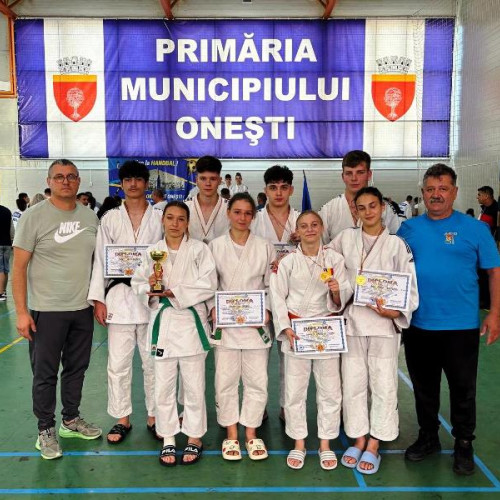 echipa LPS Focșani câștigă finala campionatului național de judo pentru școli