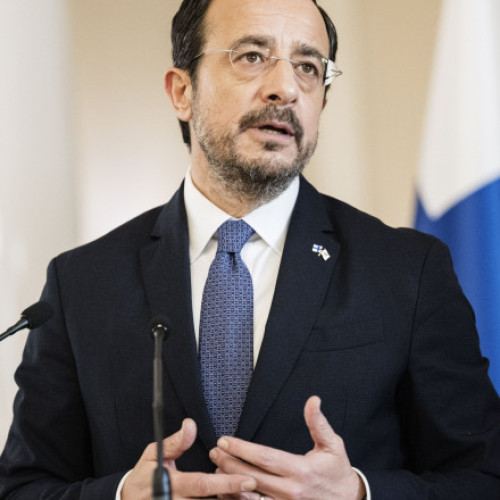 Iranul a cerut Ciprului să transmită anumite mesaje către Israel, a declarat duminică președintele Nikos Christodoulides. În contextul escaladării rapide a conflictului din Orientul Mijlociu, insula din estul Mediteranei face apel la calm și precauție, relatează digi24.ro.