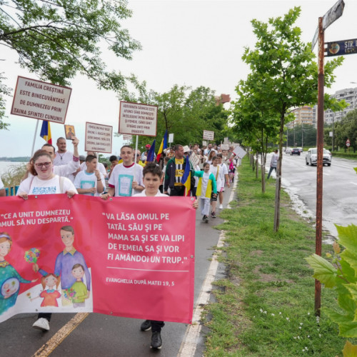 Marsul familiei creștine, în Pașcani, pentru protejarea valorilor tradiționale