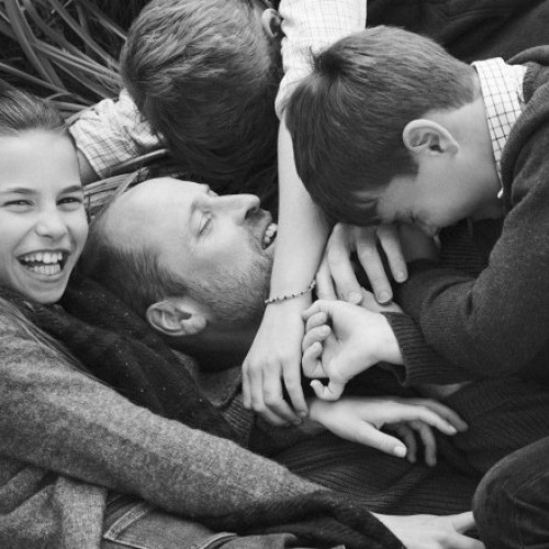 printul William și familia regală au celebrat ziua de tată prin publicarea unor fotografii speciale