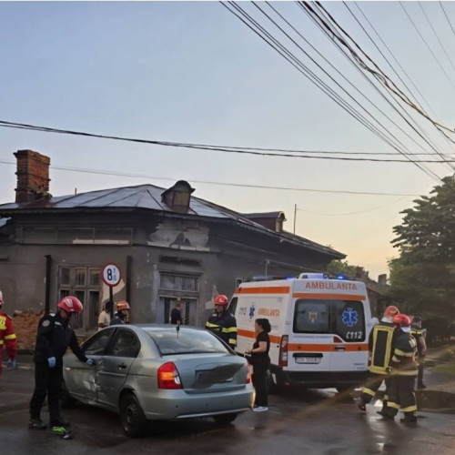 accident rutier la Găești: o femeie și un motociclist rănit