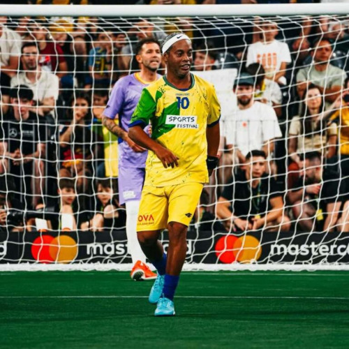 ronaldinho a impresionat publicul din românia la sports festival