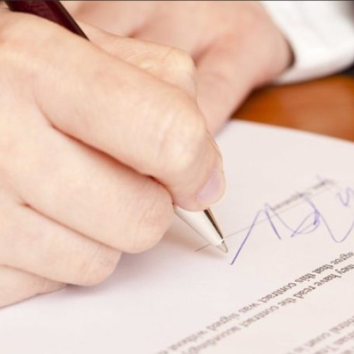 decizie a CCR modifică modul în care cetățenii pot accesa declarațiile de avere ale demnitarilor