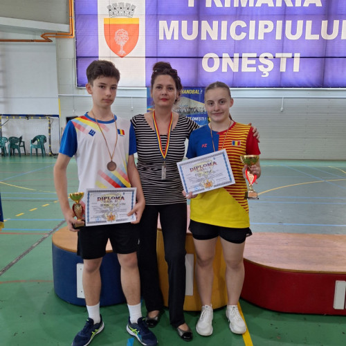 elevii din Galați remarcă la olimpiada națională de sport școlar la badminton