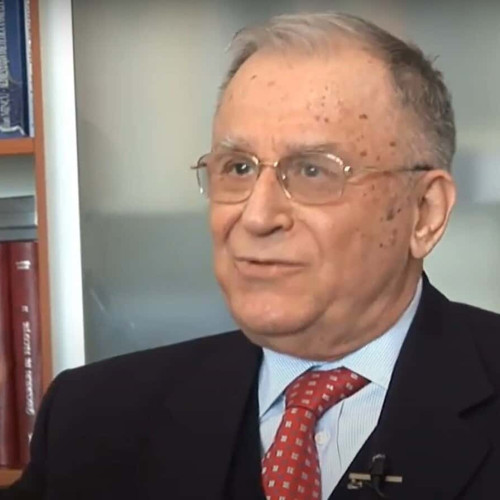 Ion Iliescu, fostul președinte al României, are o boală de natură oncologică, potrivit informațiilor transmise de reprezentanții unității medicale în care este internat din ultimele zile. Conform Spitalului Clinic de Urgență „Prof. Dr. Agrippa Ionescu”, după evaluări complexe, inclusiv imagistice și histopatologice, s-a stabilit clar că suferă de cancer pulmonar.