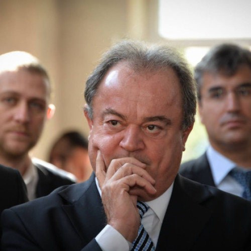 Critici dure la adresa variantei rotative pentru guvernamentale în România