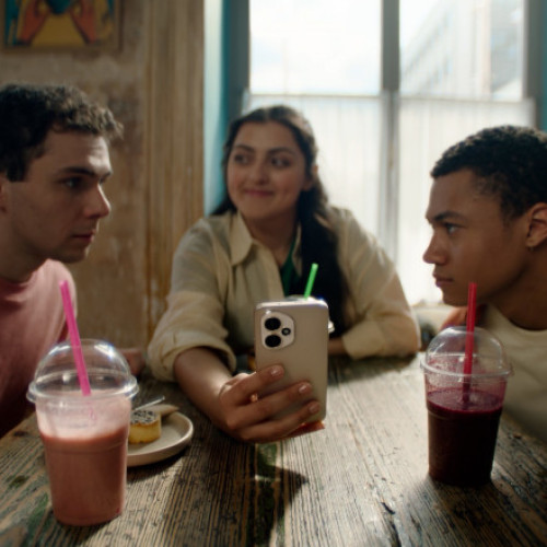 Seria HONOR 400 aduce telefoane inteligente cu tehnologii avansate de creatie si editare a imaginilor