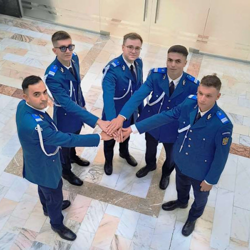 Cinci tineri jandarmi noi au început pregătirea la Vrancea