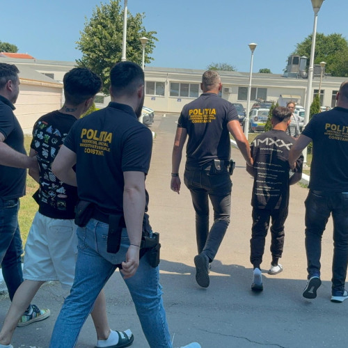 Doi tineri au fost arestați pentru talharie calificată în Constanța