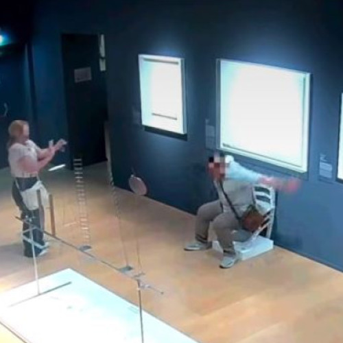 Turist ce a distrus o opera de arta intr-un muzeu din Verona