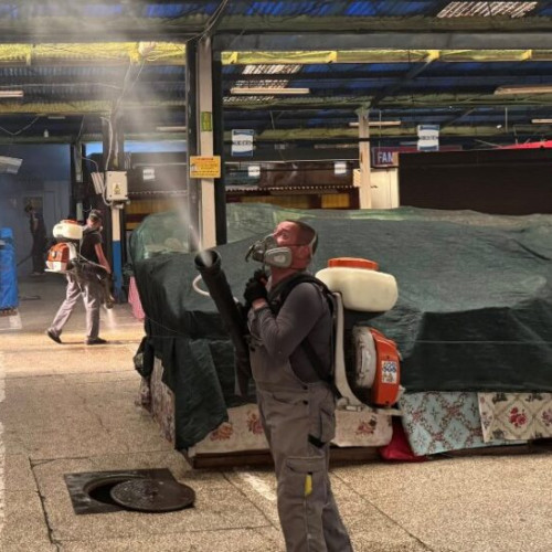 Administratia pietelor din focșani a continuat acțiunile de igienizare a pieței moldovei